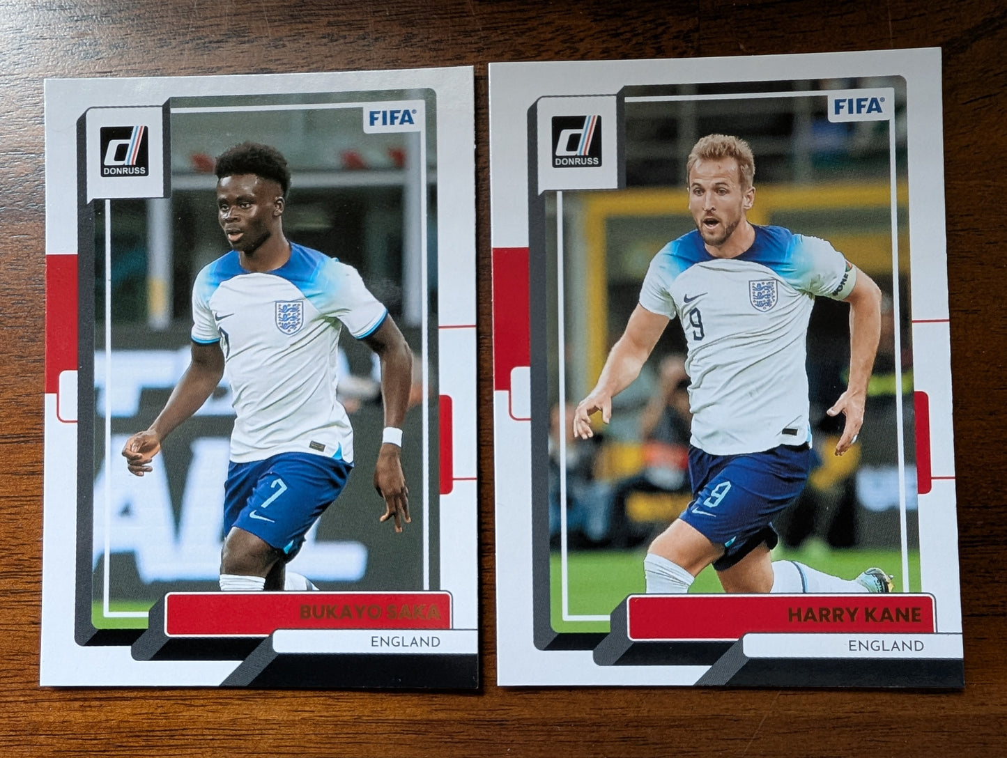 FIFA 2022-23 Panini Donruss - Base - Bukayo Saka #26 - Harry Kane #28 - England